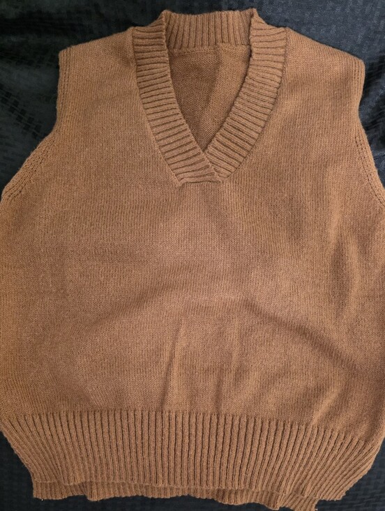 Brandless Sweaters - NWOT Unisex Brown V-Neck Sweater Vest Size Small